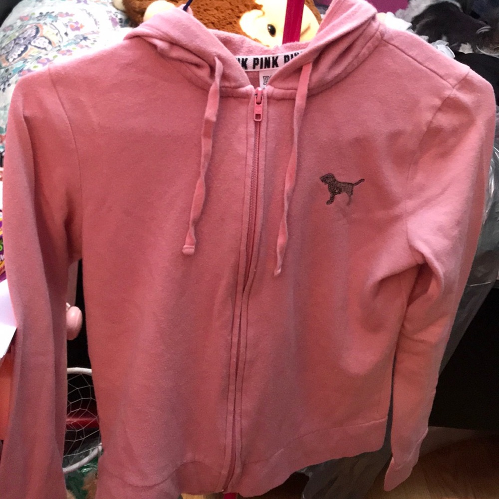 pink sweatshirt